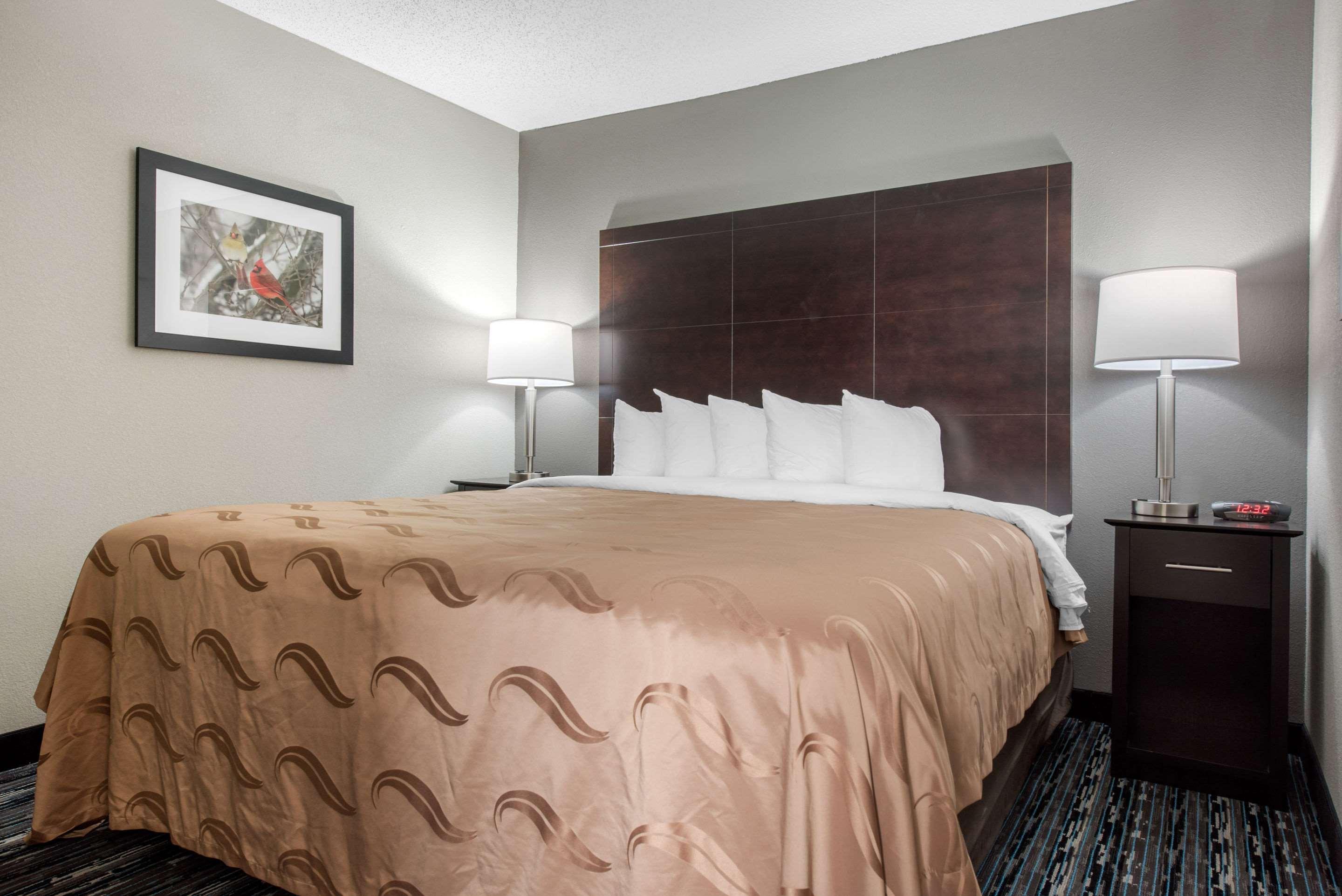 Quality Inn & Suites Brownsburg - Indianapolis West Eksteriør billede