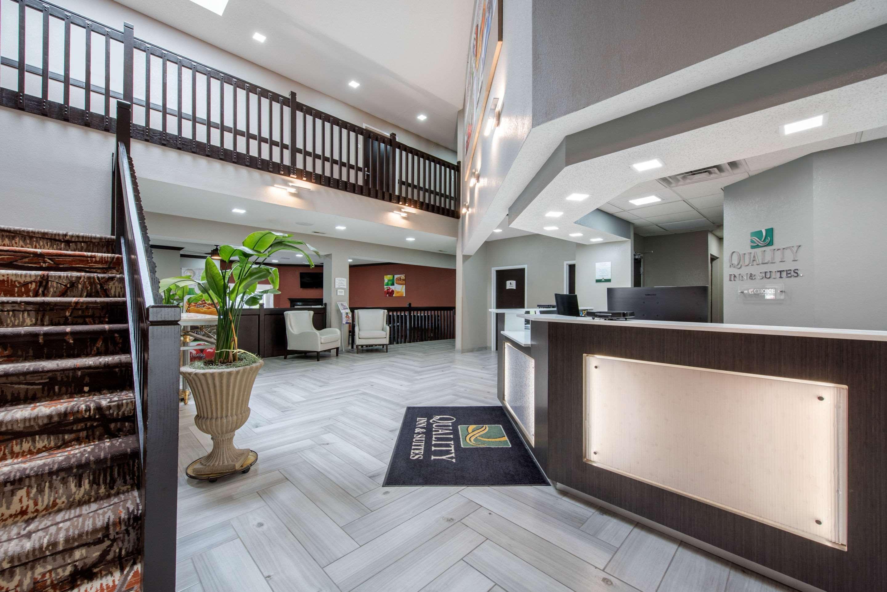 Quality Inn & Suites Brownsburg - Indianapolis West Eksteriør billede