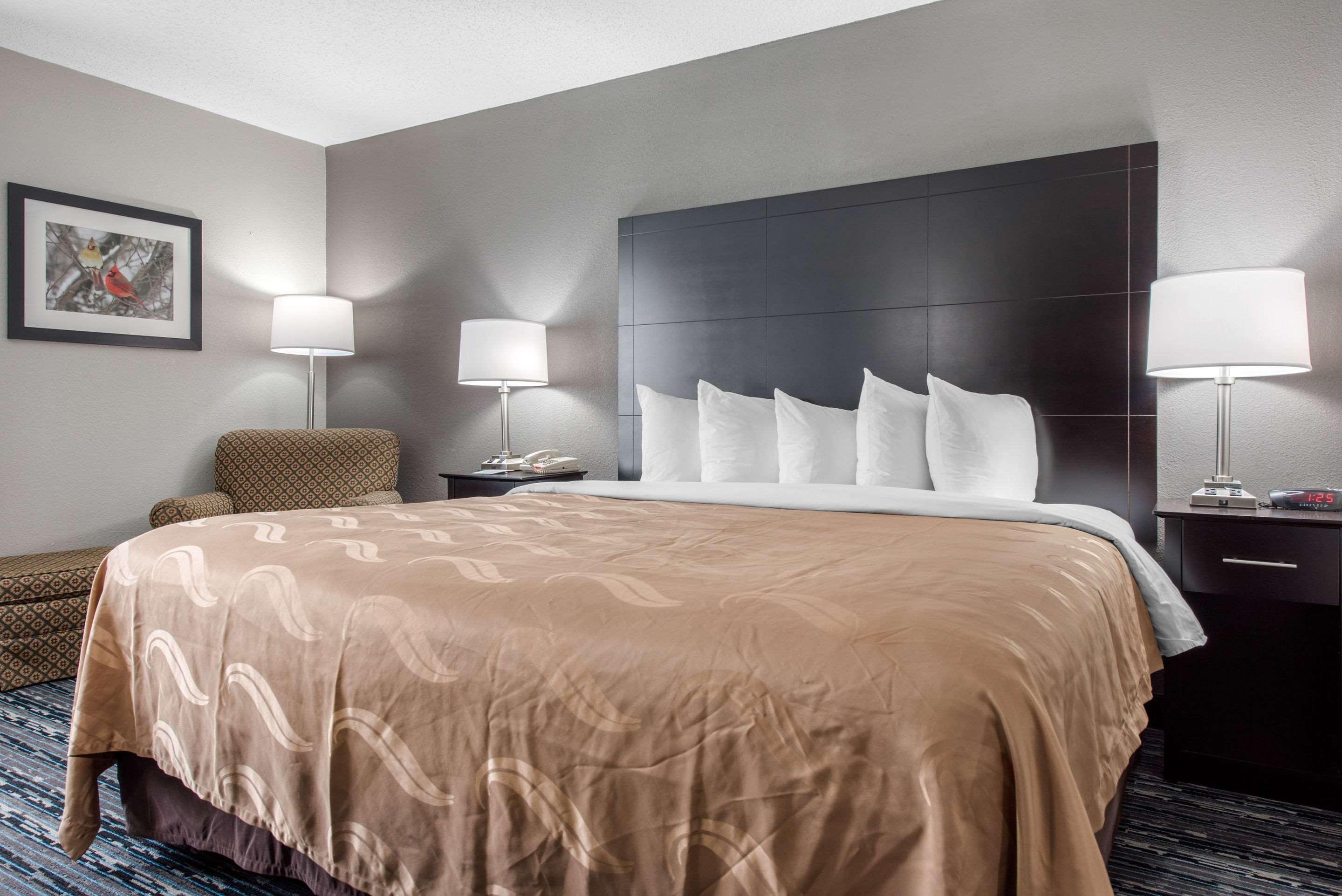 Quality Inn & Suites Brownsburg - Indianapolis West Eksteriør billede