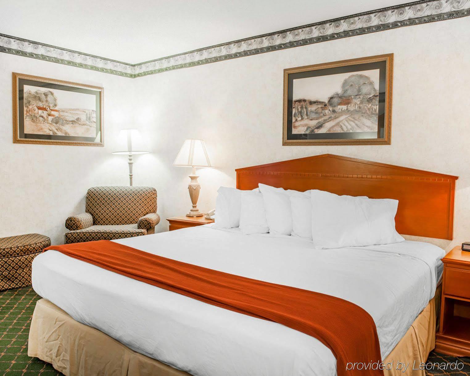 Quality Inn & Suites Brownsburg - Indianapolis West Eksteriør billede